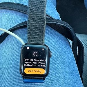 Apple Watch SE 8 Cellular & GPS UNLOCKED